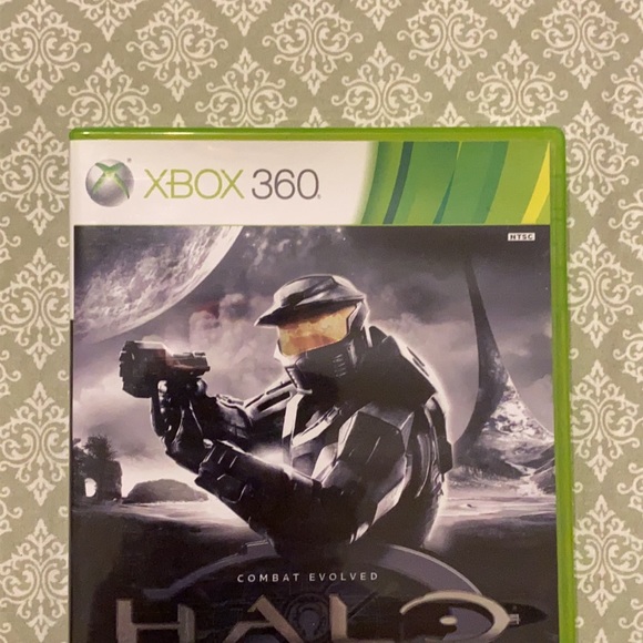 Xbox 360 HALO Game Bundle - Picture 14 of 16